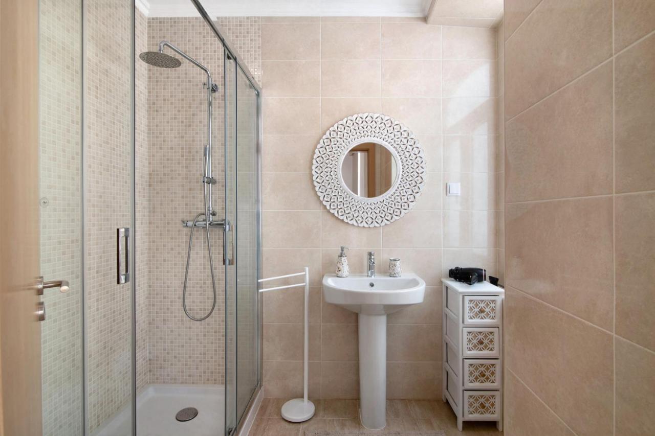 Traditional 3 Bedroom Apartment Alte Exterior foto